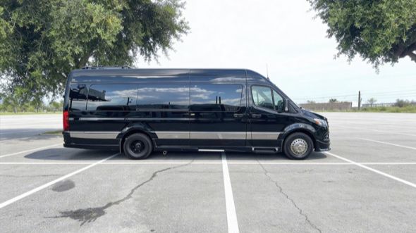 sprinter limousine broken arrow